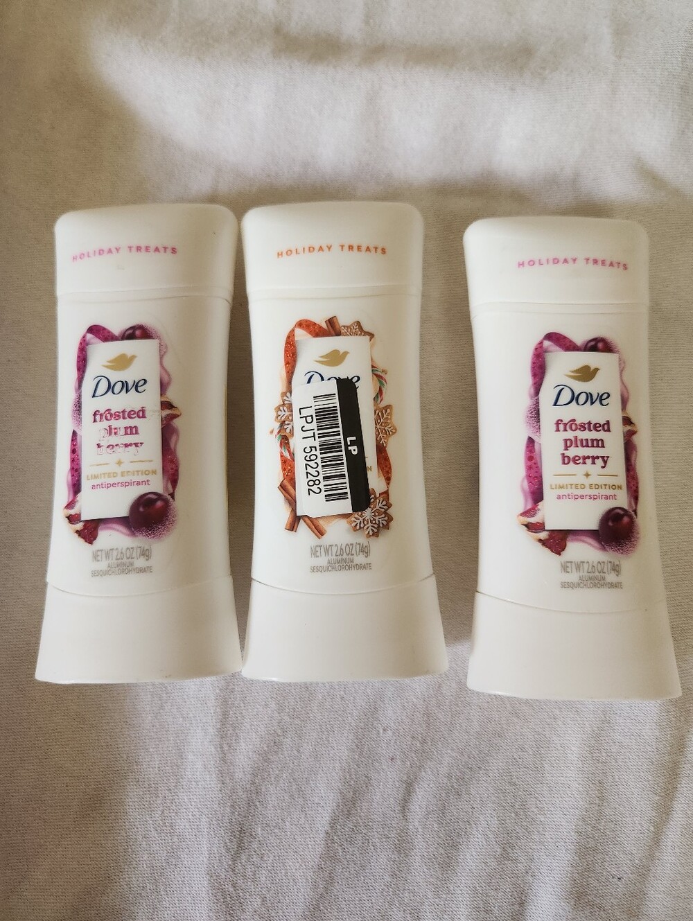 3 Pack Dove Holiday Treats Antiperspirant Deodorant Frosted Plum Berry